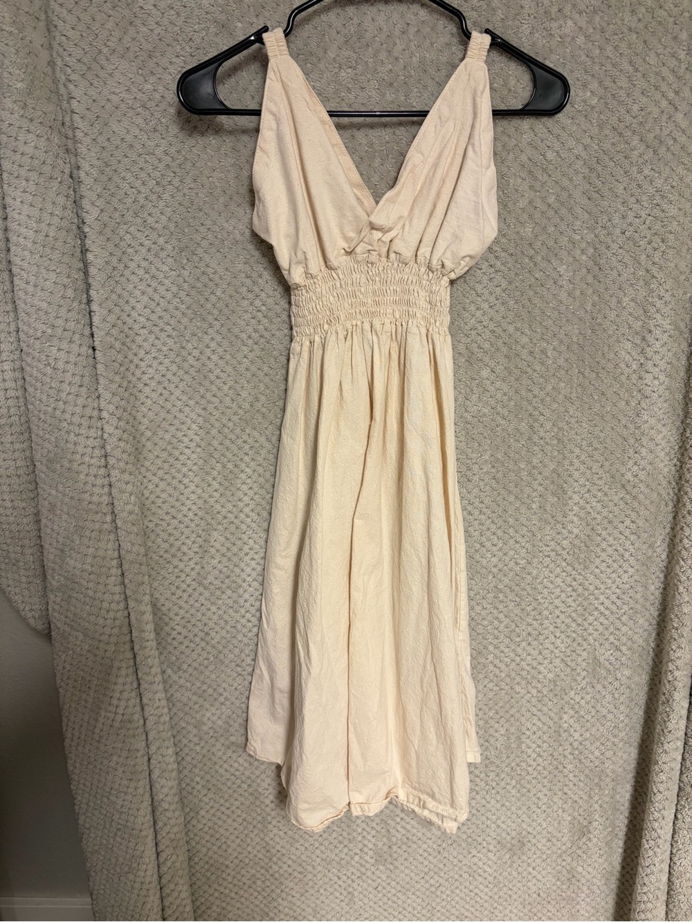 Women's Cream V-Neck Smocked Waist Summer Dress